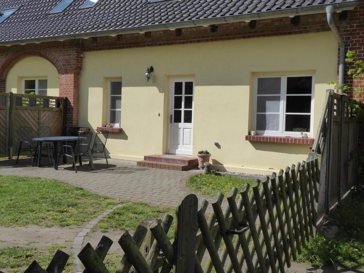 Ferienwohnung Ostseewald Rostock Exterior photo